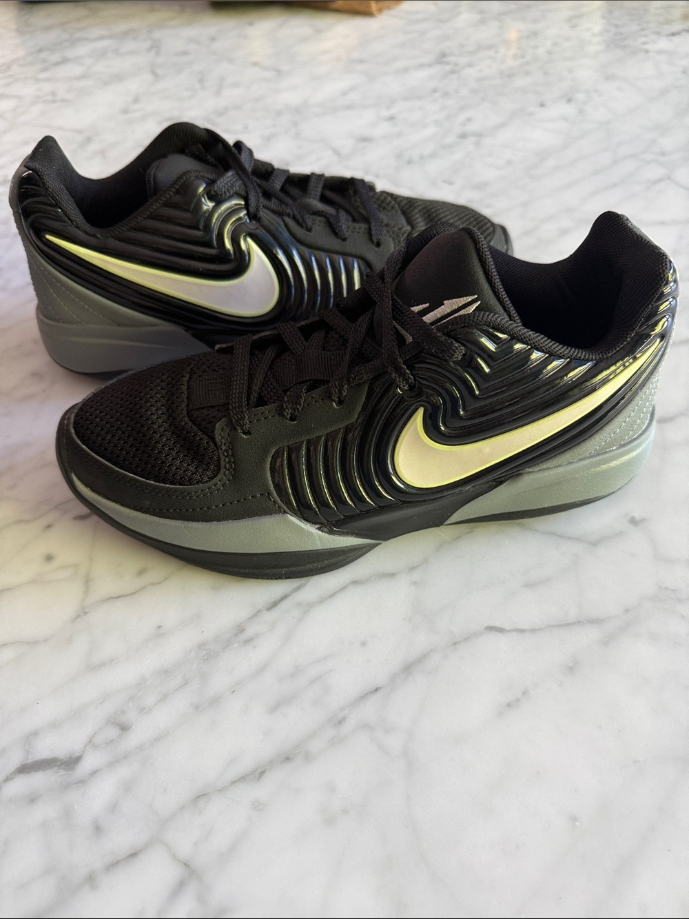 Boys Nike Ja 2 Night Vision Sneakers – Like New size 5Y